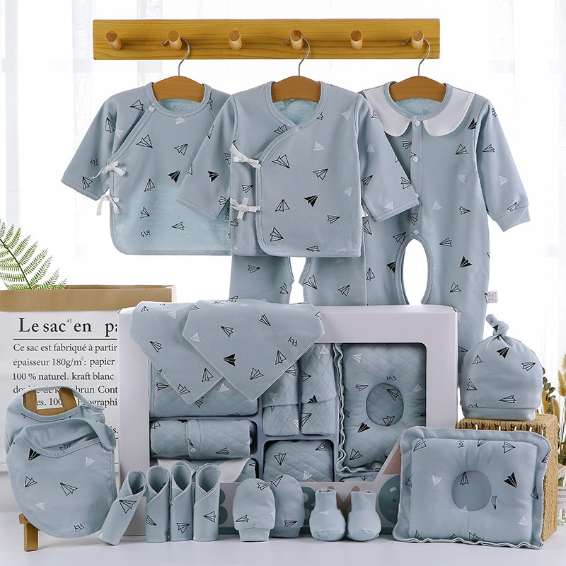 18-Piece Baby Clothing Gift Set – Blue, Pink, or Green