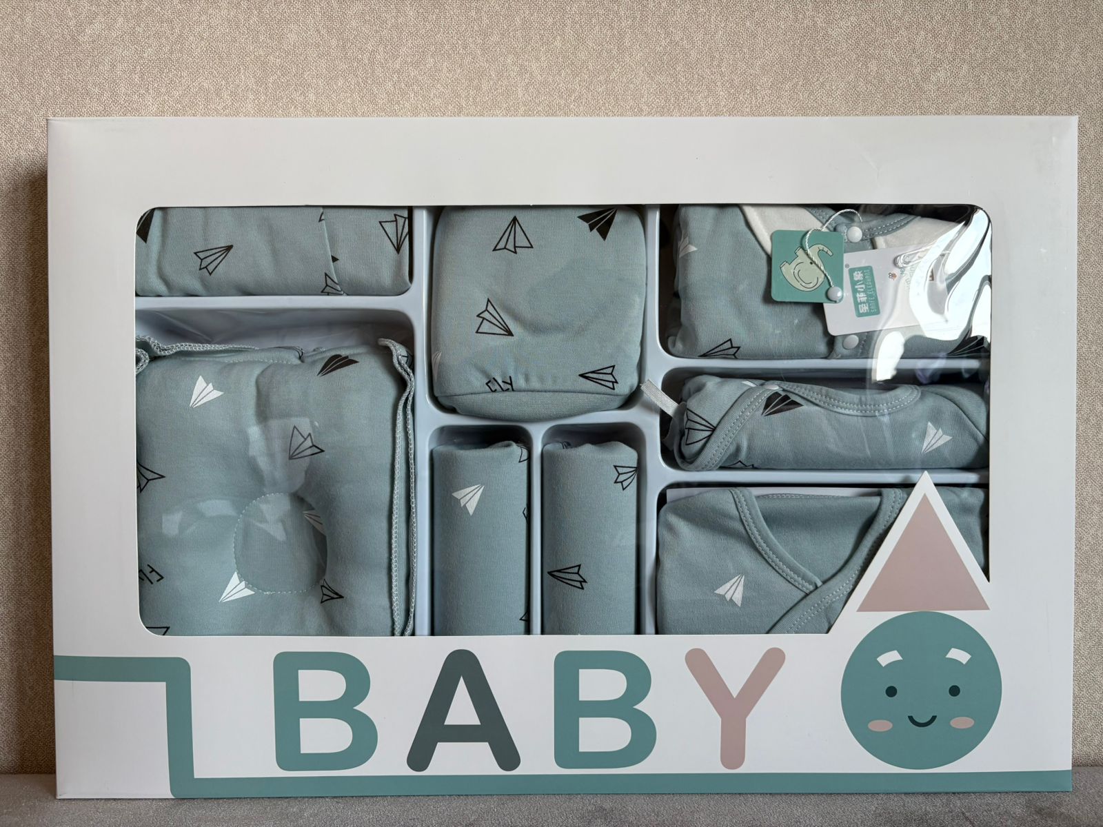 18-Piece Baby Clothing Gift Set – Blue, Pink, or Green