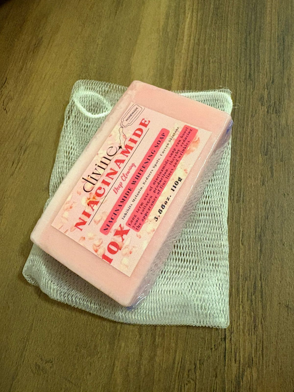 Divine Niacinamide Deep Cleansing Whitening Soap