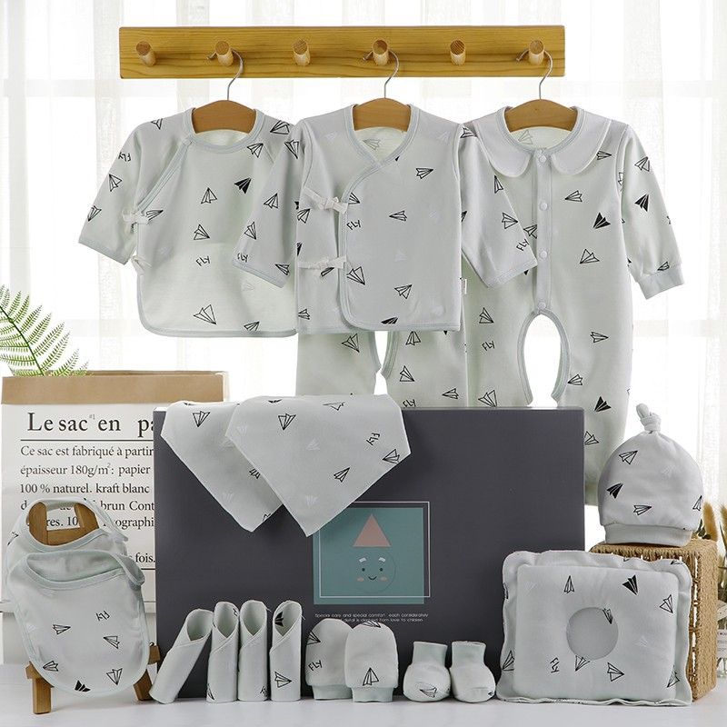 18-Piece Baby Clothing Gift Set – Blue, Pink, or Green